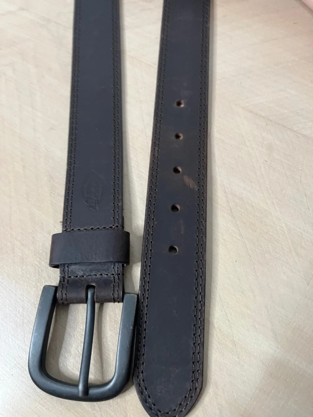 Dickies Men's Dark Brown Genuine Leather Belt Size